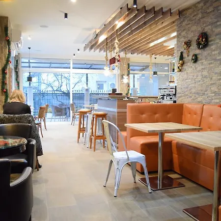 Orange Hotel